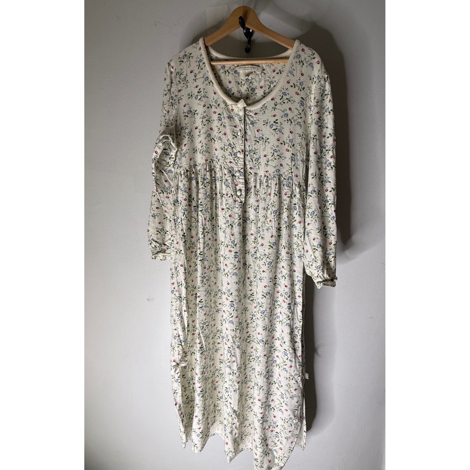 Victoria's Secret Country - Cottagecore Flannel Nightgown Floral Large Buttons